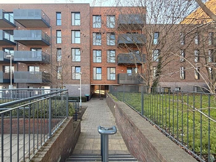 1 Bedroom Flat For Sale In Hammond Court, Watermill Lane, London, N18