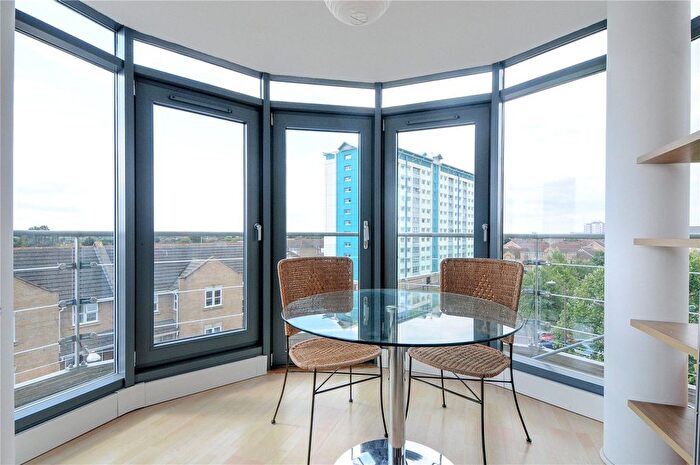 2 Bedroom Flat To Rent In Berberis House, Feltham, TW13