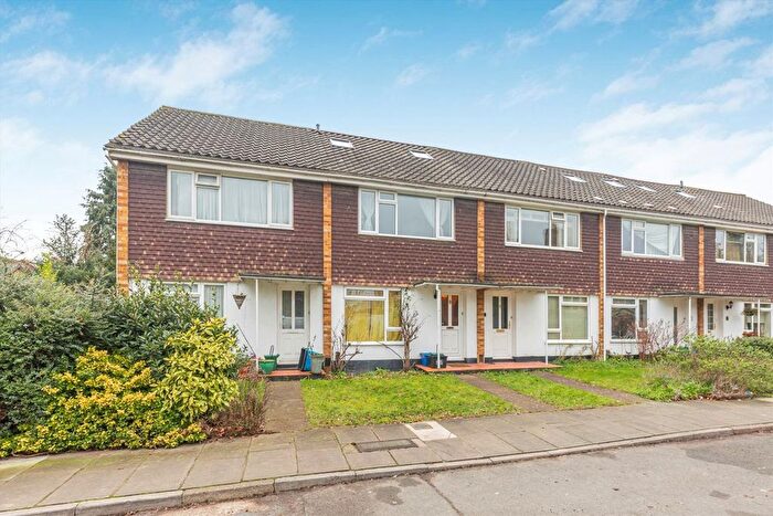 3 Bedroom Property To Rent In Brinsworth Close, Twickenham, TW2
