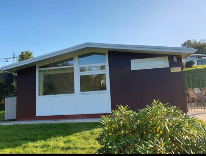 2 Bedroom Chalet For Sale In Llangain, Carmarthen, SA33