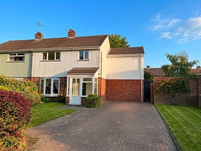 4 Bedroom Semi-Detached House For Sale In Fastolff Avenue, Gorleston, Great Yarmouth, NR31