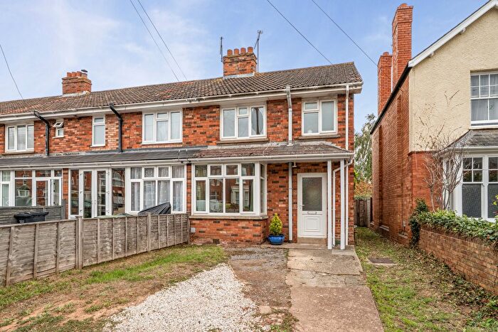 3 Bedroom End Terrace House For Sale In Cheddon Road, Taunton, TA2