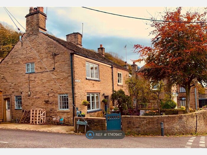 2 Bedroom End Of Terrace House To Rent In Oak Lane, Kerridge, SK10