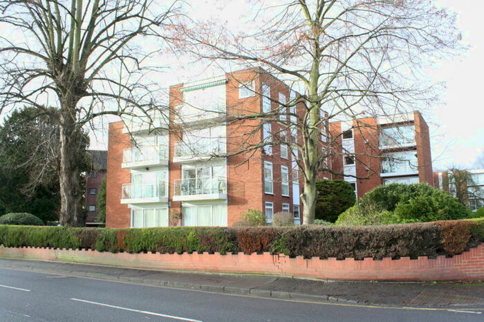 2 Bedroom Apartment To Rent In Grosvenor Drive Maidenhead Riverside, SL6