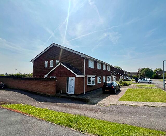 2 Bedroom Maisonette To Rent In Avondale, Maidenhead, SL6