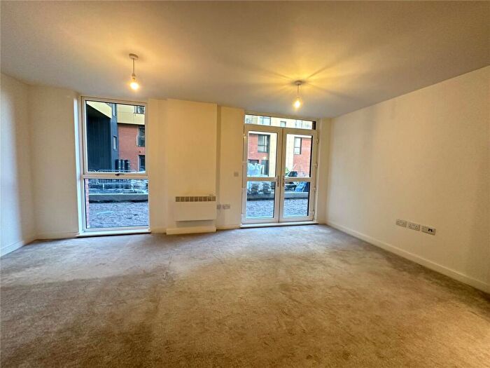 Flat To Rent In Adelphi Wharf, Adelphi Street, Salford, Greater Manchester, M3