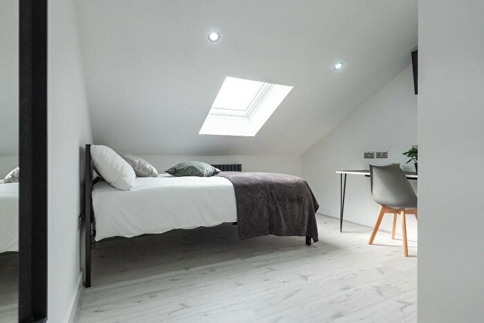 5 Bedroom Semi-detached House To Rent In Newland Street West, Lincoln, LN1