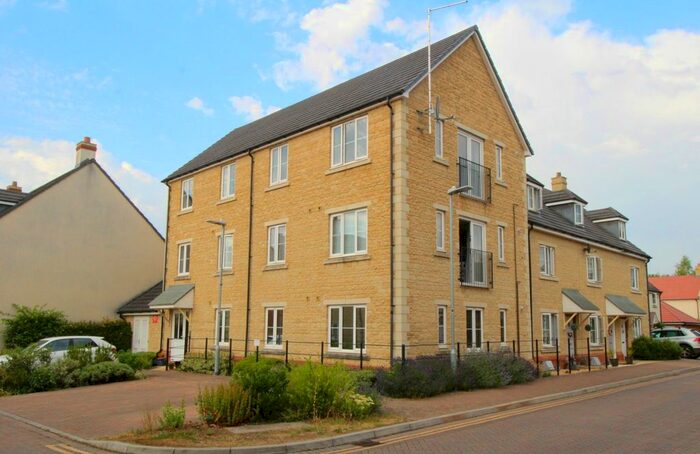 2 Bedroom Flat To Rent In Station Road, Calne, SN11