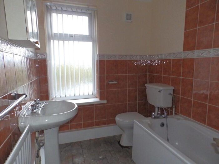 2 Bedroom House To Rent In John Street, Ellesmere Port, CH65