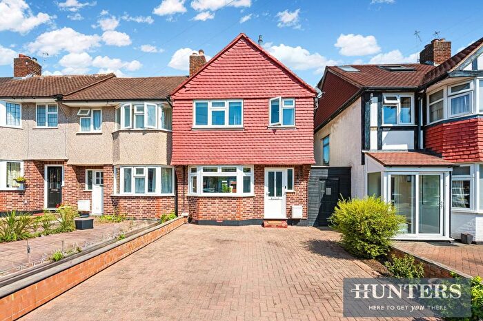 4 Bedroom End Terrace House For Sale In Risborough Drive, Worcester Park, KT4
