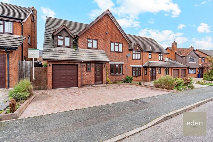 5 Bedroom Detached House For Sale In Macaulay Close, Larkfield, ME20