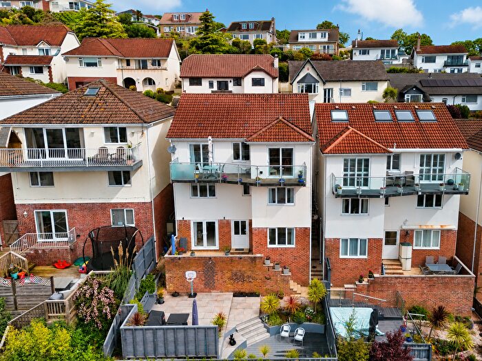 4 Bedroom Detached House For Sale In Dolphin Crescent, Preston, Paignton, TQ3