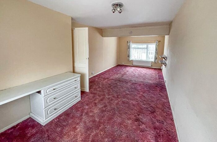 2 Bedroom Flat For Sale In Flat Wroxall House, High Street, Wroxall, Ventnor, Isle Of Wight, PO38