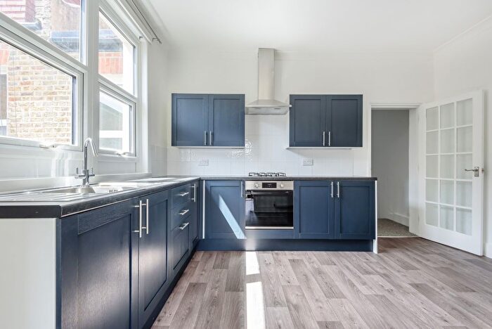 2 Bedroom Maisonette To Rent In Marlow Road, London, SE20