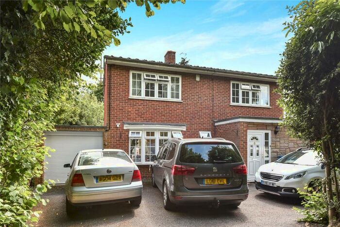 4 Bedroom Detached House To Rent In Wellington Road, Sandhurst, Berkshire, GU47