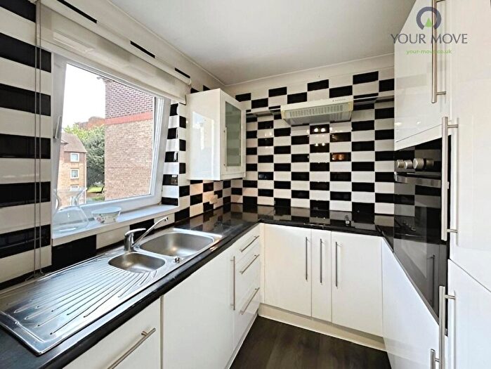 1 Bedroom Retirement Property For Sale In Cedar Road, Sutton, SM2