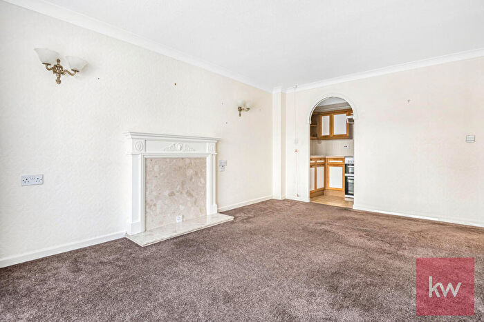 1 Bedroom Flat For Sale In Swanbrook Court, Maidenhead, SL6