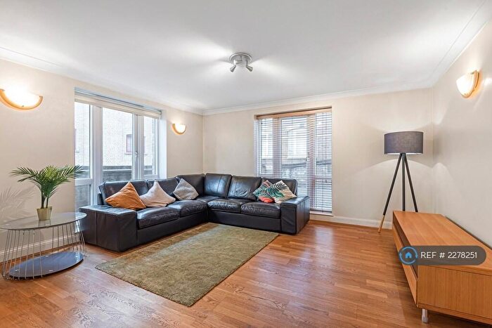 2 Bedroom Flat To Rent In Windsor Court, London, SE16