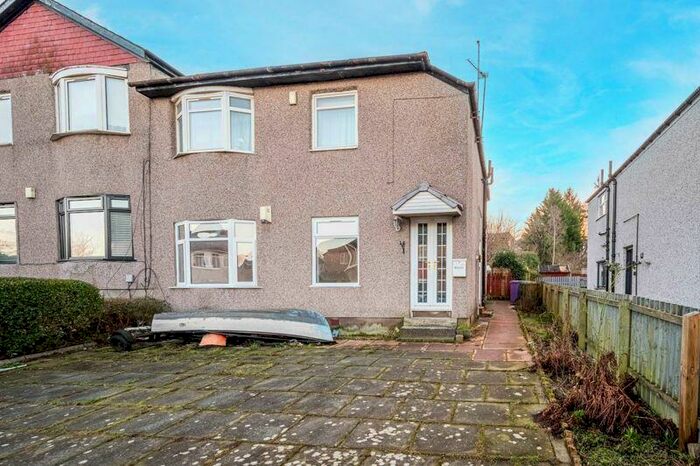 3 Bedroom Flat To Rent In Crofthill Road, Glasgow, G44