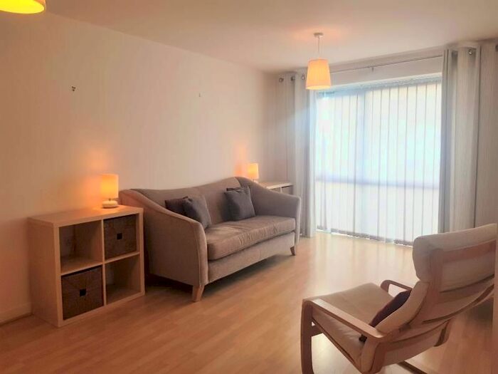 2 Bedroom Flat To Rent In Marshall Street, Leeds, West Yorkshire, LS11