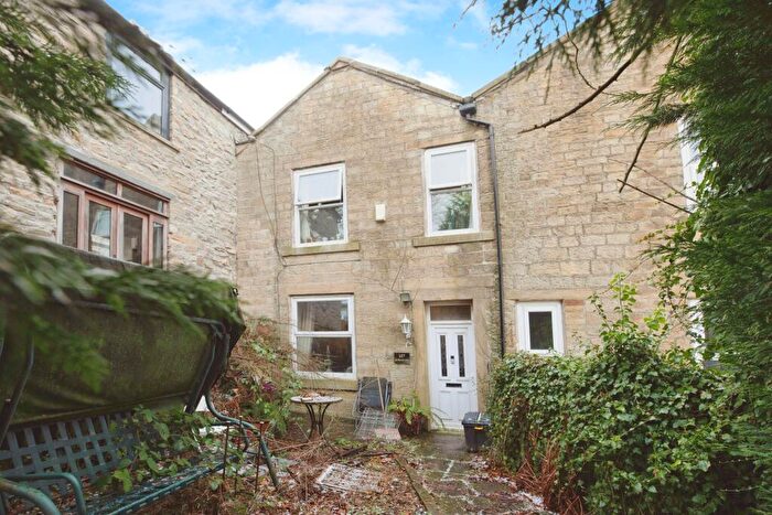2 Bedroom Terraced House For Sale In Whalley Road, Ramsbottom, Bury, Greater Manchester, BL0