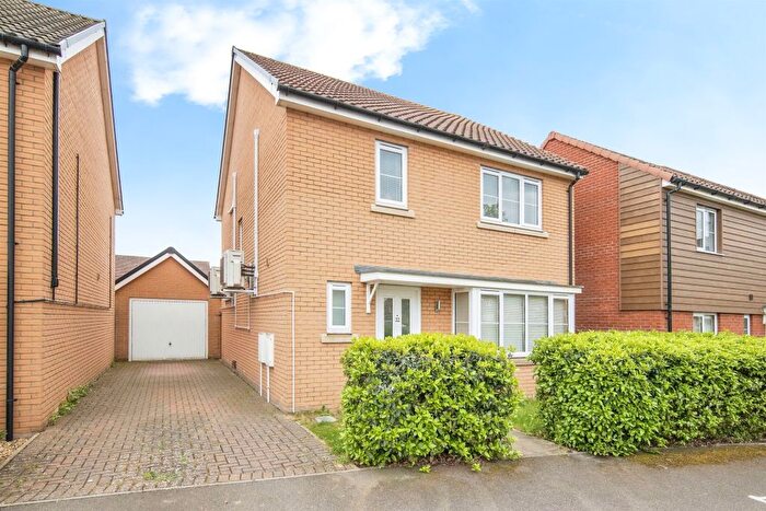 4 Bedroom Detached House For Sale In Portland Way, Great Blakenham, Ipswich, IP6