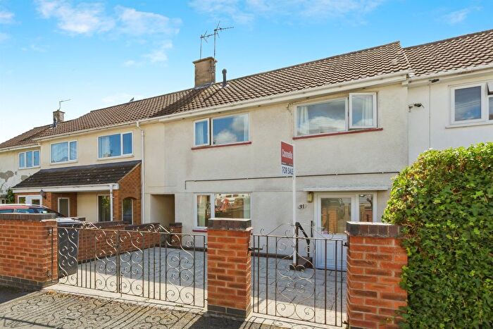3 Bedroom Terraced House For Sale In Milnroy Road, Leicester, LE5