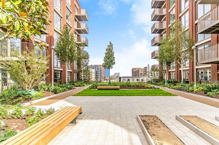 1 Bedroom Flat To Rent In Pendant Court, Silvertown, London, E16