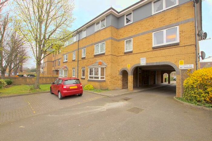 1 Bedroom Flat To Rent In South Ealing Road, Ealing, W5