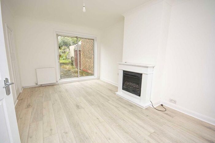 3 Bedroom Terraced House To Rent In Sturgess Avenue, London, NW4
