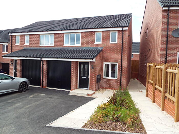 3 Bedroom House To Rent In Mandalay Road, Pleasley, Mansfield, NG19