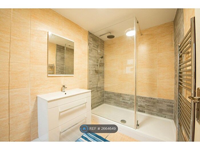 4 Bedroom Terraced House To Rent In Western Street, Swansea, SA1