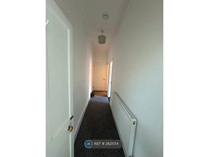 1 Bedroom Flat To Rent In Priory Avenue, High Wycombe, HP13