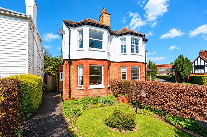 3 Bedroom Semi-Detached House For Sale In West Hill, Epsom, KT19