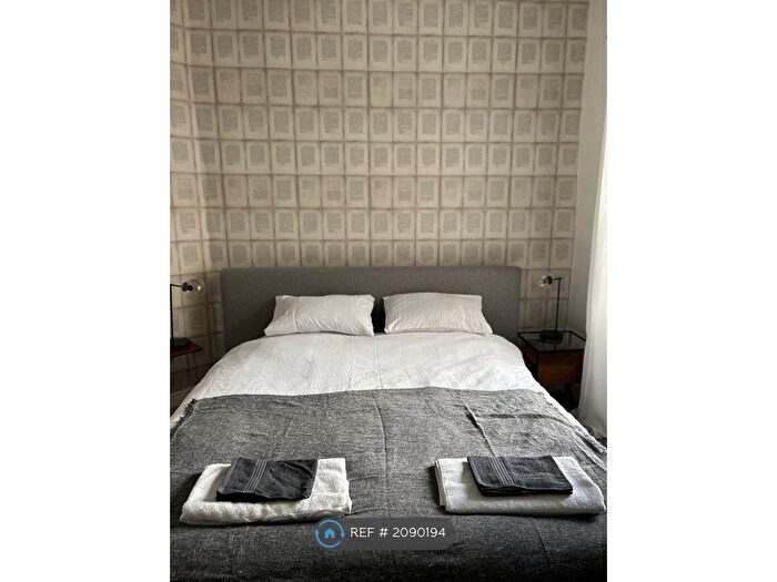 1 Bedroom Flat To Rent In Eastgate Row North, Chester, CH1