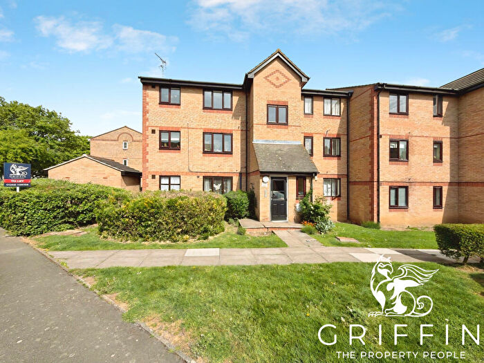 1 Bedroom Flat To Rent In Chestnut Road, Vange, Basildon, SS16