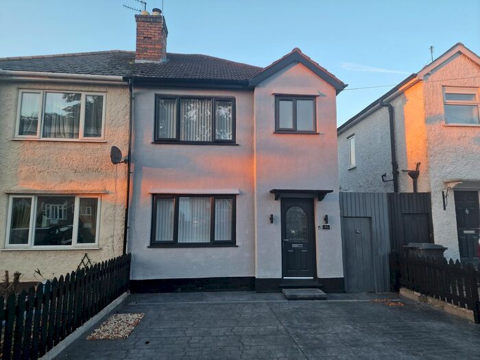 3 Bedroom Semi-Detached House To Rent In School Road, Tettenhall Wood, WV6