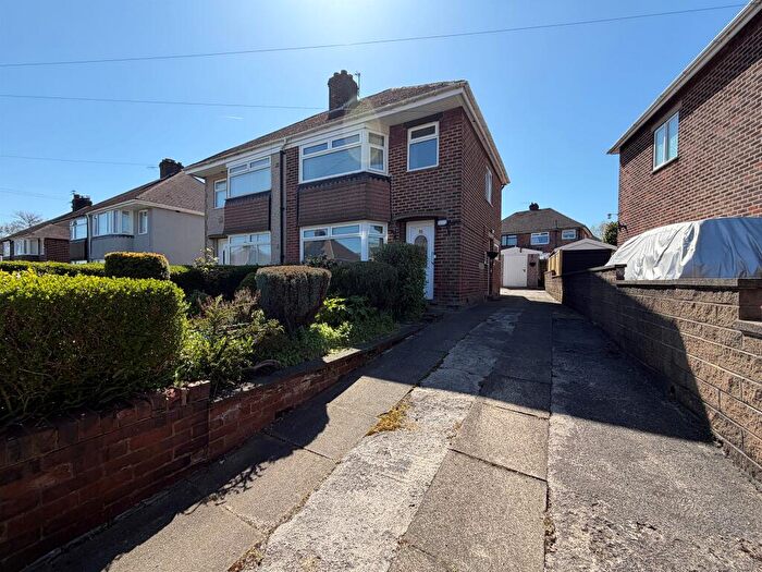 3 Bedroom Semi-Detached House For Sale In Nursery Avenue, Halifax, HX3