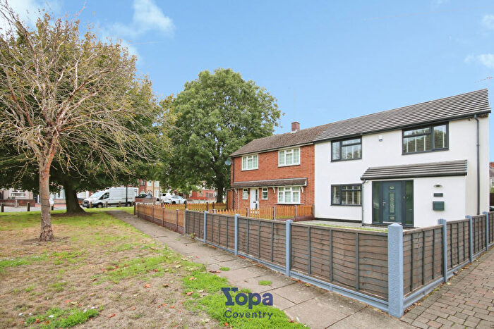 3 Bedroom Semi Detached House For Sale In Hipswell Highway, Coventry, CV2