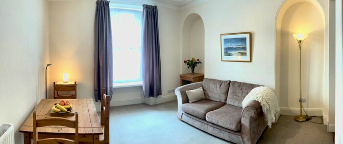2 Bedroom Flat To Rent In Chapel Street, Aberdeen, AB10