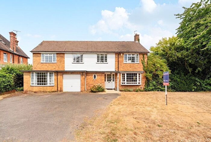 5 Bedroom Detached House For Sale In Yardley Park Road, Tonbridge, TN9