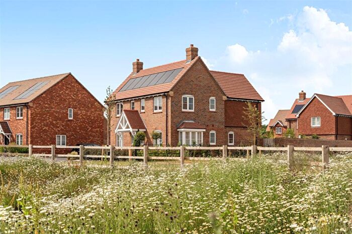 4 Bedroom Detached House For Sale In Anson Drive, Warsash, SO31