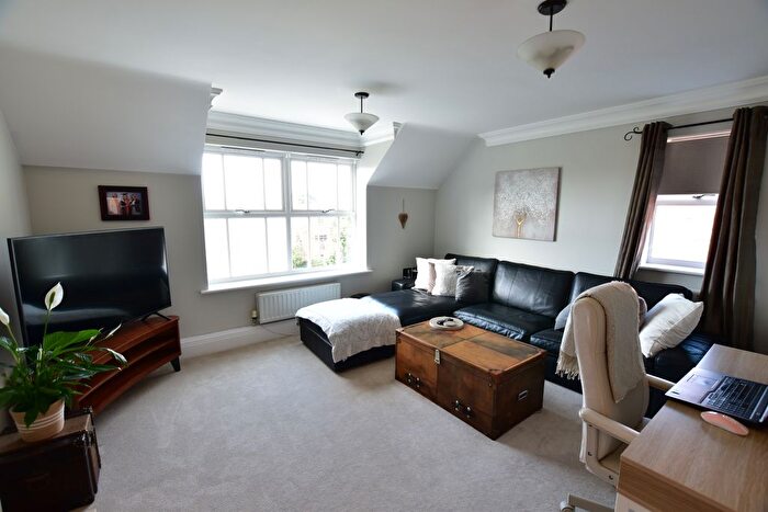 2 Bedroom Flat To Rent In Birmingham Road, Sutton Coldfield, B72