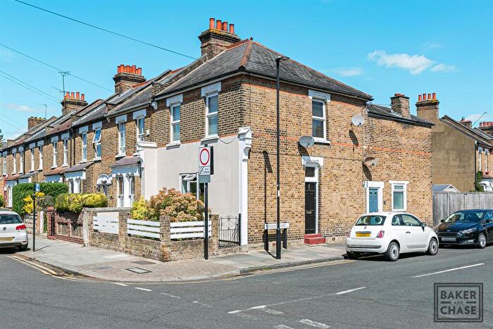 1 Bedroom Maisonette To Rent In Gordon Road, Enfield, EN2
