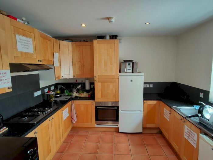 5 Bedroom Terraced House To Rent In Hungerford Road, Crewe, CW1