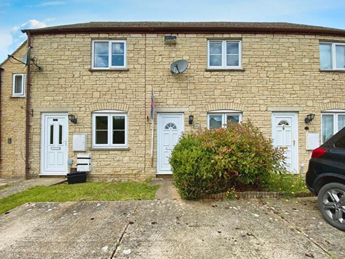 2 Bedroom Semi-Detached House For Sale In Ralegh Crescent, Witney, Oxfordshire, OX28