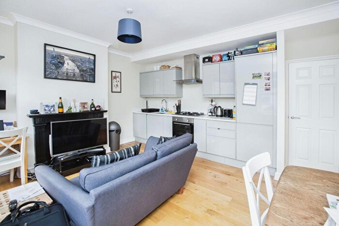 2 Bedroom Apartment To Rent In St Georges Road, Leyton, E10