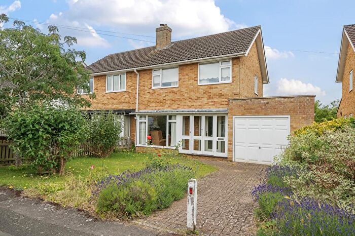 3 Bedroom Semi-Detached House For Sale In Abingdon, Oxfordshire, OX14