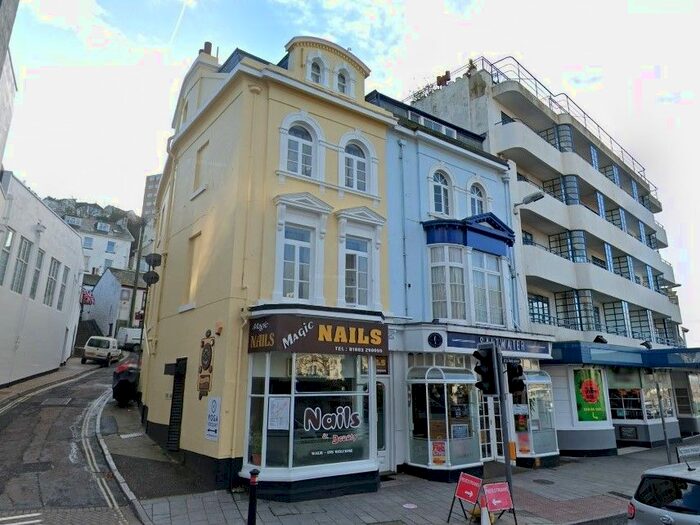 2 Bedroom Flat To Rent In Victoria Parade, Torquay, TQ1