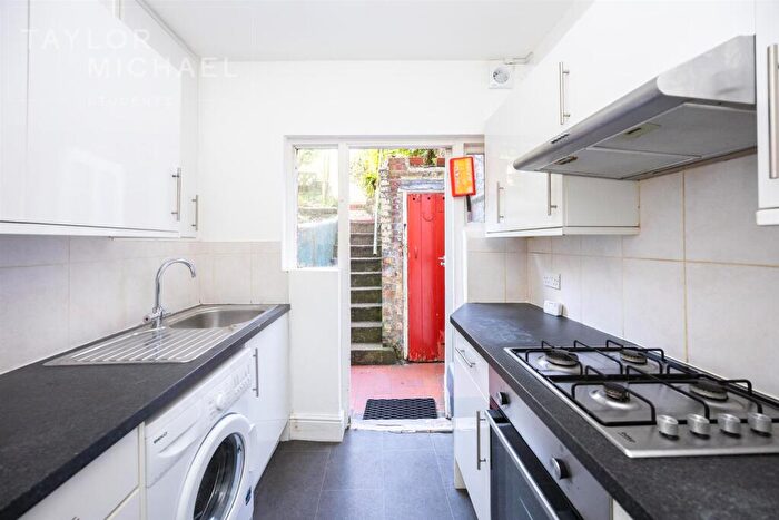 4 Bedroom Terraced House To Rent In Riley Road, Brighton, BN2